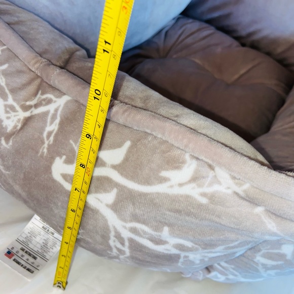 Nandog Dog Cat Pet Micro Plush Reversible Cozy Bed Light Brown New w Tags 21x20 - Picture 8 of 11